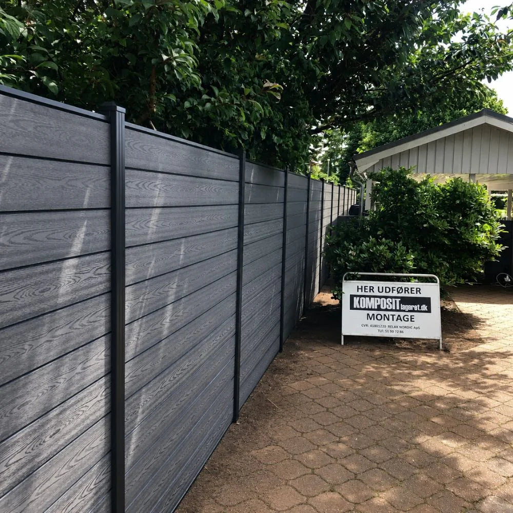 Jamaica Komposithegn opsat i villa område